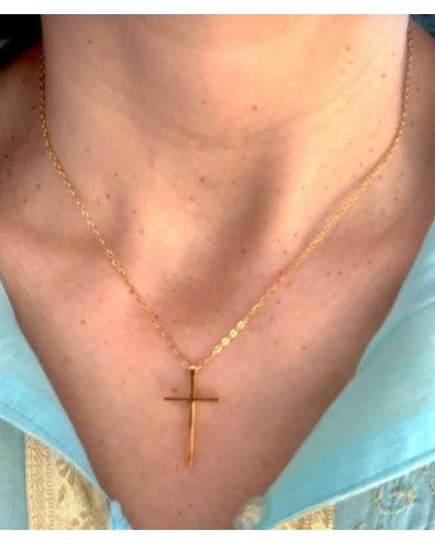 Collar Cruz Perfilada